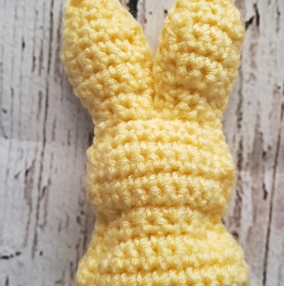 Yellow crochet Easter Peep